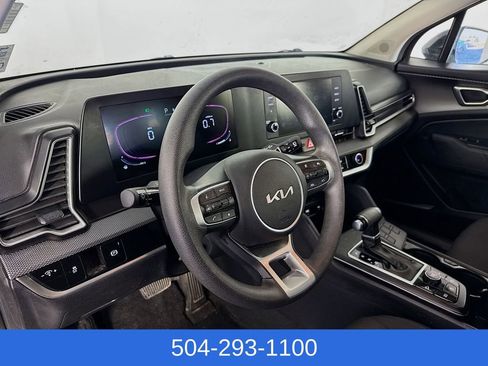 Used 2023 Kia Sportage LX image 9