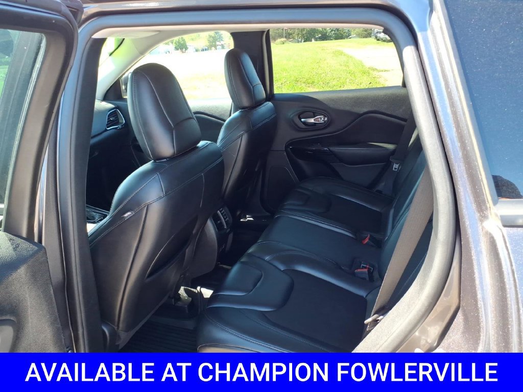 Used 2021 Jeep Cherokee Latitude Plus AWD/4WD image 10