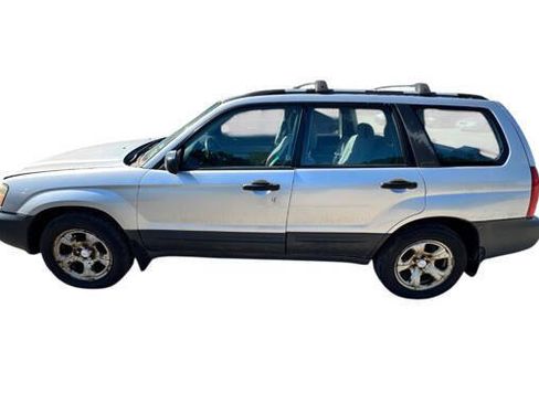 Used 2004 Subaru Forester 2.5X AWD/4WD image 2