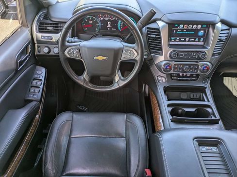 Used 2020 Chevrolet Tahoe Premier AWD/4WD image 16