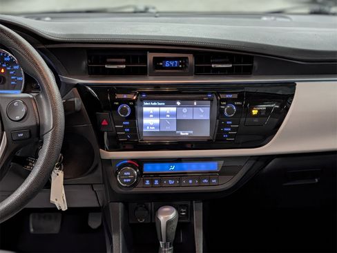 Used 2016 Toyota Corolla S image 17