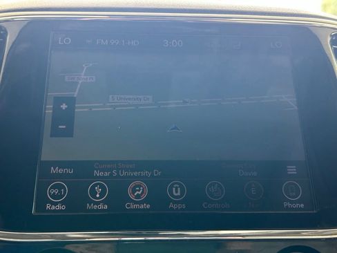 Used 2019 Jeep Grand Cherokee Overland RWD image 11