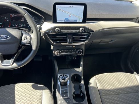 Used 2022 Ford Escape SE w/ Cold Weather Package image 15