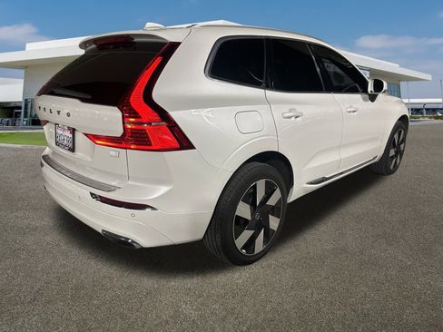 Used 2021 Volvo XC60 T8 Inscription Expression w/ Advanced Package image 4