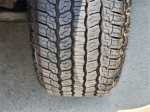 Used 2024 Chevrolet Silverado 1500 RST w/ Protection Package AWD/4WD image 18