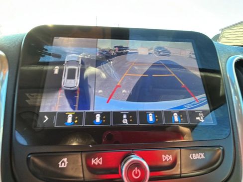 Used 2019 Chevrolet Equinox Premier image 34