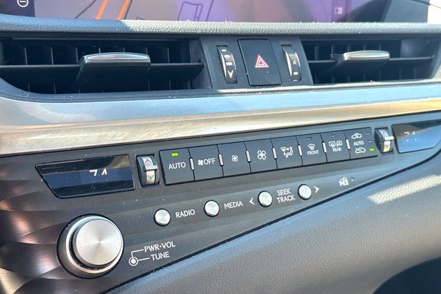 Used 2021 Lexus ES 350 Ultra Luxury w/ Accessory Package FWD image 35