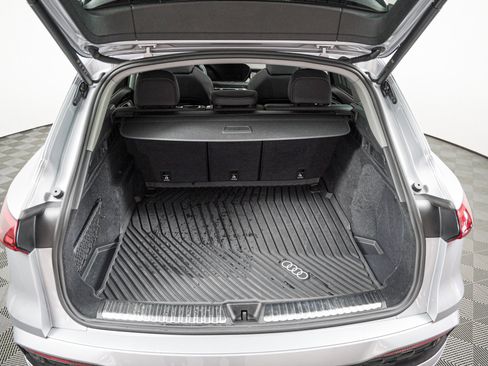 Certified 2025 Audi Q5 Premium Plus w/ Premium Plus AWD/4WD image 8