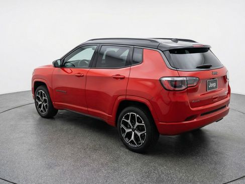 Used 2025 Jeep Compass Limited AWD/4WD image 5