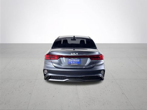 Certified 2022 Kia Forte LXS FWD image 7