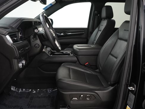 Used 2021 GMC Yukon XL Denali image 18