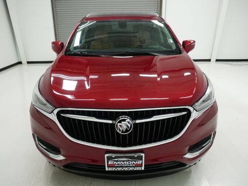 Used 2018 Buick Enclave Essence w/ Trailering Package image 2