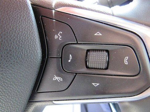 Used 2024 Chevrolet Trax ACTIV w/ Sunroof Package FWD image 14