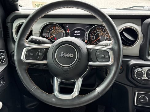 Used 2021 Jeep Gladiator Overland AWD/4WD image 22