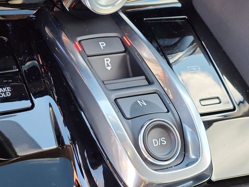 Used 2025 Acura MDX SH-AWD image 15