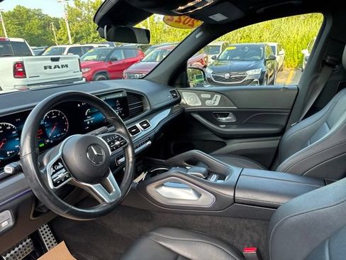 Used 2022 Mercedes-Benz GLS 450 4MATIC image 10