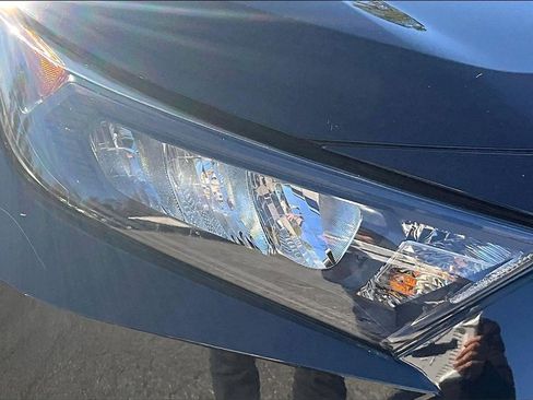 Used 2021 Toyota RAV4 LE image 28