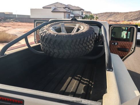 Used 2023 Jeep Gladiator Sport image 56