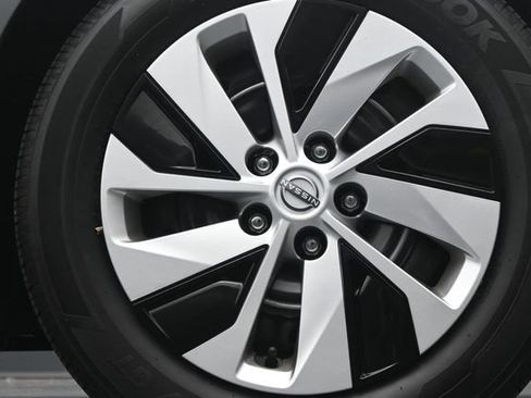 Used 2025 Nissan Altima 2.5 S FWD image 9