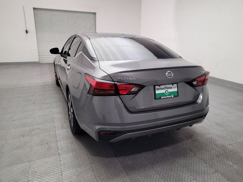 Used 2022 Nissan Altima 2.5 SV FWD image 6