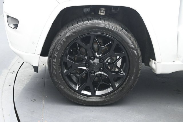 Used 2020 Jeep Grand Cherokee Overland AWD/4WD image 36