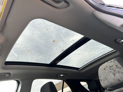 Used 2022 Chevrolet Equinox LT image 28