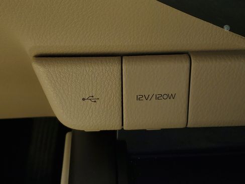 Used 2024 Toyota Camry LE FWD image 25