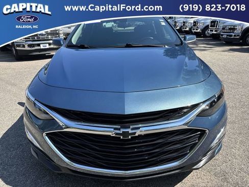 Used 2025 Chevrolet Malibu RS FWD image 10