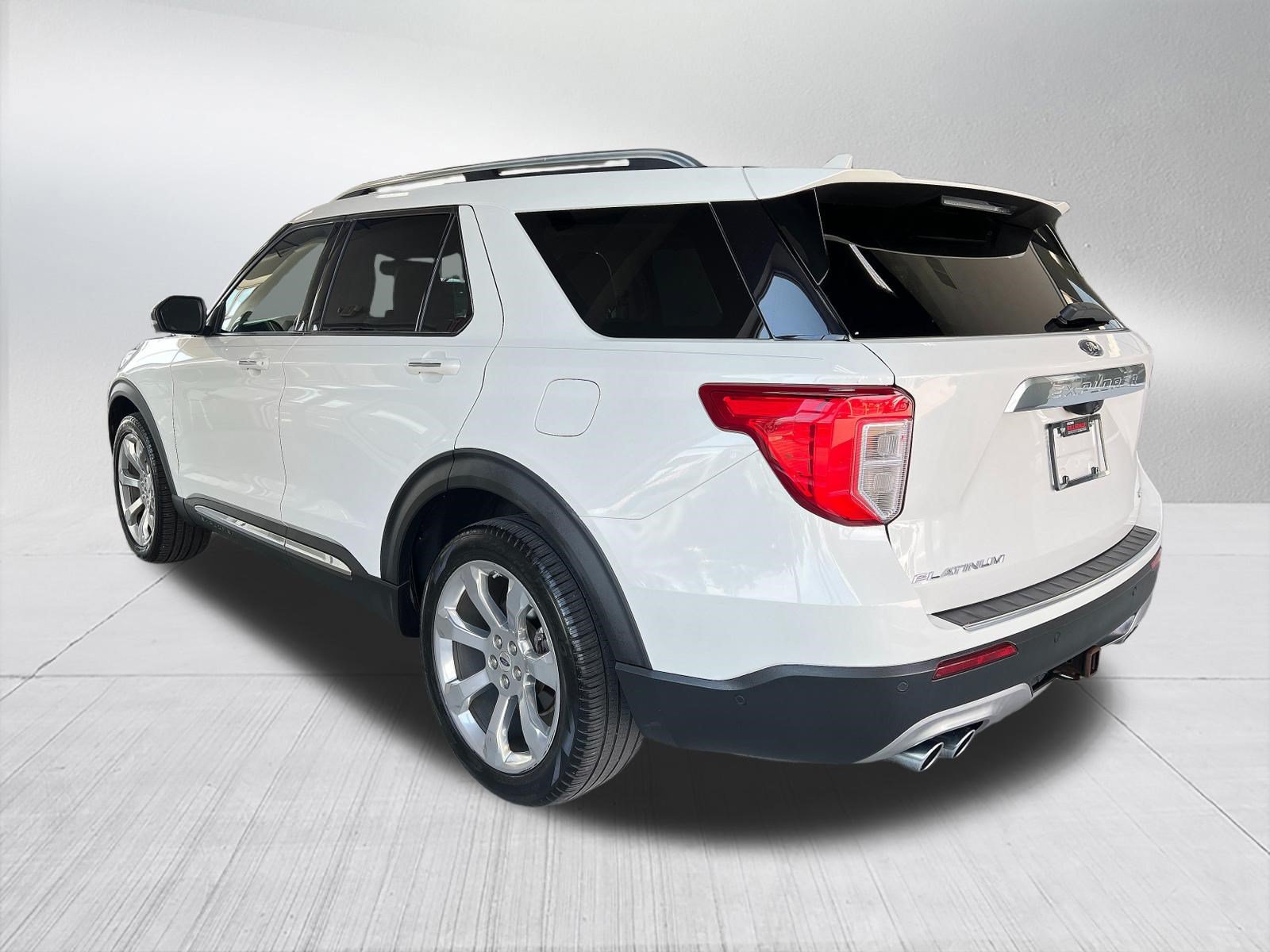 Used 2020 Ford Explorer Platinum w/ Premium Technology Package AWD/4WD image 6