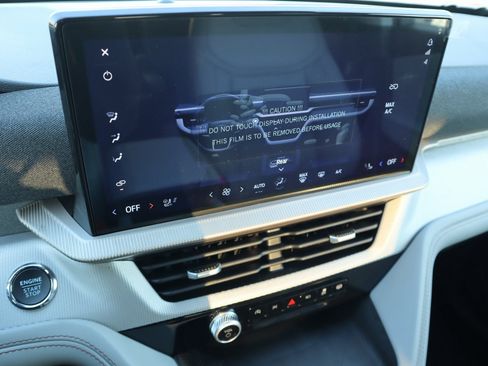 New 2025 Ford Explorer Active w/ Active Comfort Package AWD/4WD image 7