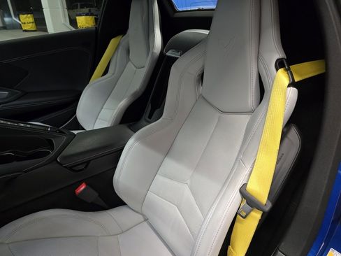 Used 2023 Chevrolet Corvette Stingray Convertible w/ Z51 Performance Package image 25