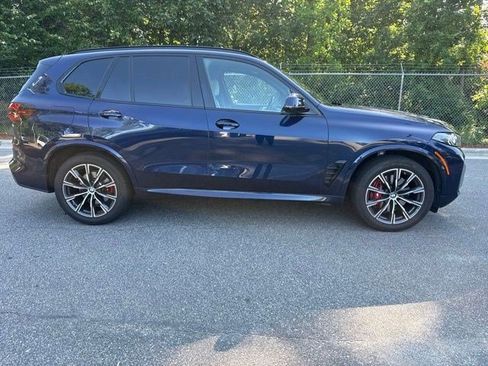 Used 2024 BMW X5 xDrive40i w/ M Sport Package AWD/4WD image 4