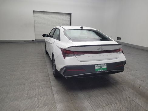 Used 2025 Hyundai Elantra Sport FWD image 5