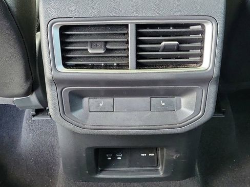 Used 2024 Volkswagen Atlas Cross Sport SEL R-Line AWD/4WD image 12