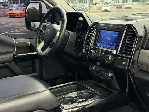 Used 2020 Ford F250 Lariat w/ Lariat Ultimate Package AWD/4WD image 18