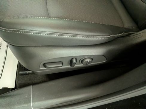 Certified 2023 Buick Encore GX Preferred w/ Cold Weather Comfort Package AWD/4WD image 18