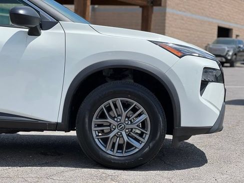 Used 2024 Nissan Rogue S AWD/4WD image 10