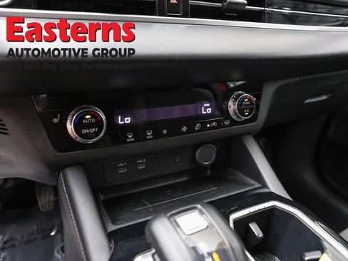 Used 2025 Mitsubishi Outlander SE AWD/4WD image 19