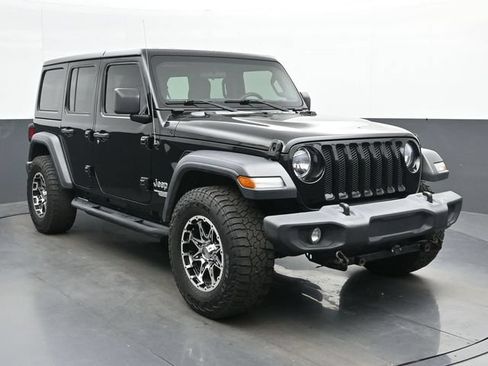 Used 2018 Jeep Wrangler Unlimited Sport S AWD/4WD image 2