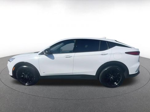 Used 2025 Buick Envista Sport Touring image 9