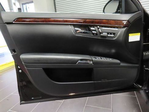 Used 2008 Mercedes-Benz S 63 AMG image 36