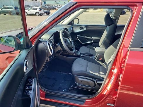 Used 2024 Kia Soul LX w/ Option Group 015 FWD image 11