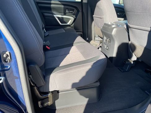 Used 2024 Nissan Titan SV w/ SV Convenience Package image 36
