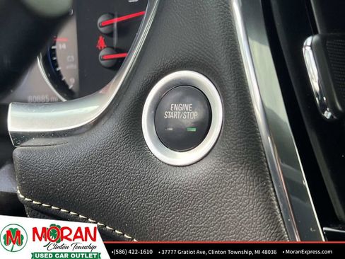 Used 2023 Chevrolet Traverse Premier w/ Redline Edition image 26