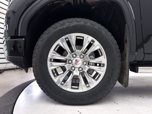 Used 2024 GMC Sierra 1500 Denali w/ Technology Package AWD/4WD image 17