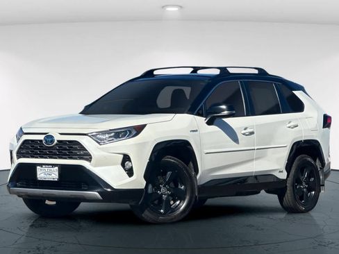 Used 2021 Toyota RAV4 XSE image 1