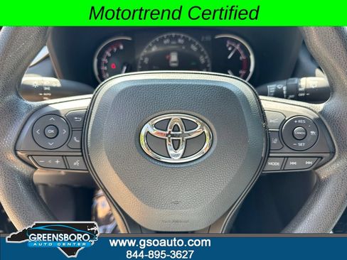 Used 2025 Toyota RAV4 XLE FWD image 22