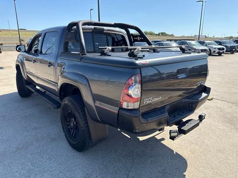 Used 2015 Toyota Tacoma PreRunner w/ SR5 Package RWD image 8