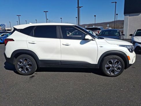 Certified 2025 Kia Seltos LX image 7