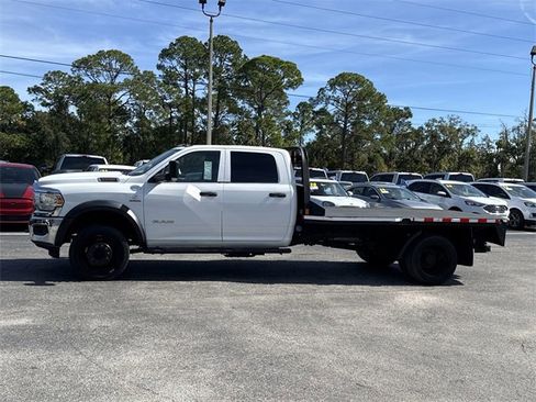 Used 2020 RAM 5500 Tradesman w/ Chrome Appearance Group image 7